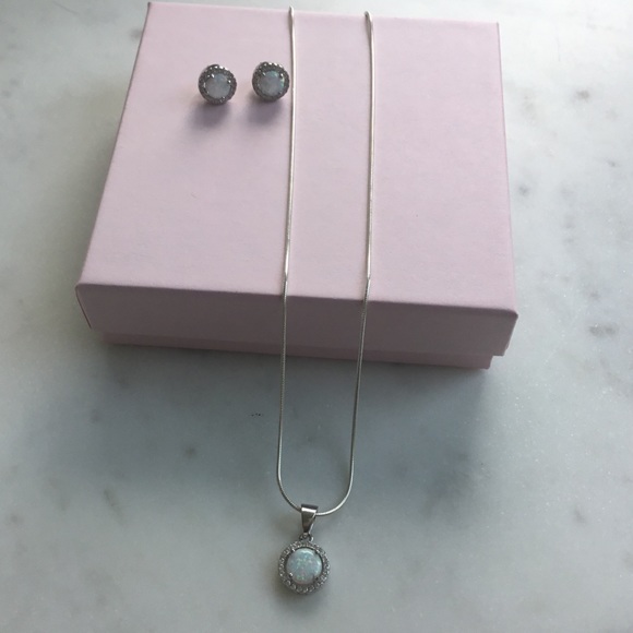 Sterling Silver Halo White Fire Opal Cz Set - Picture 9 of 16